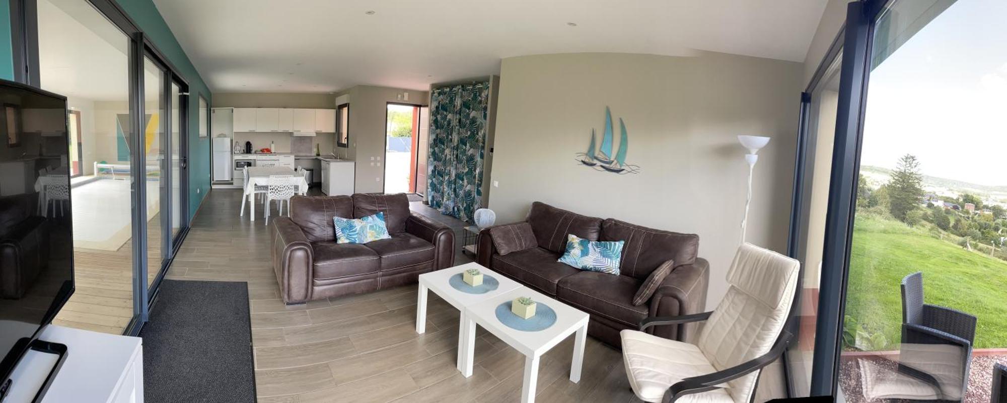Piscine intérieure privée chauffée toute l'année à 29 Quiévrecourt Esterno foto