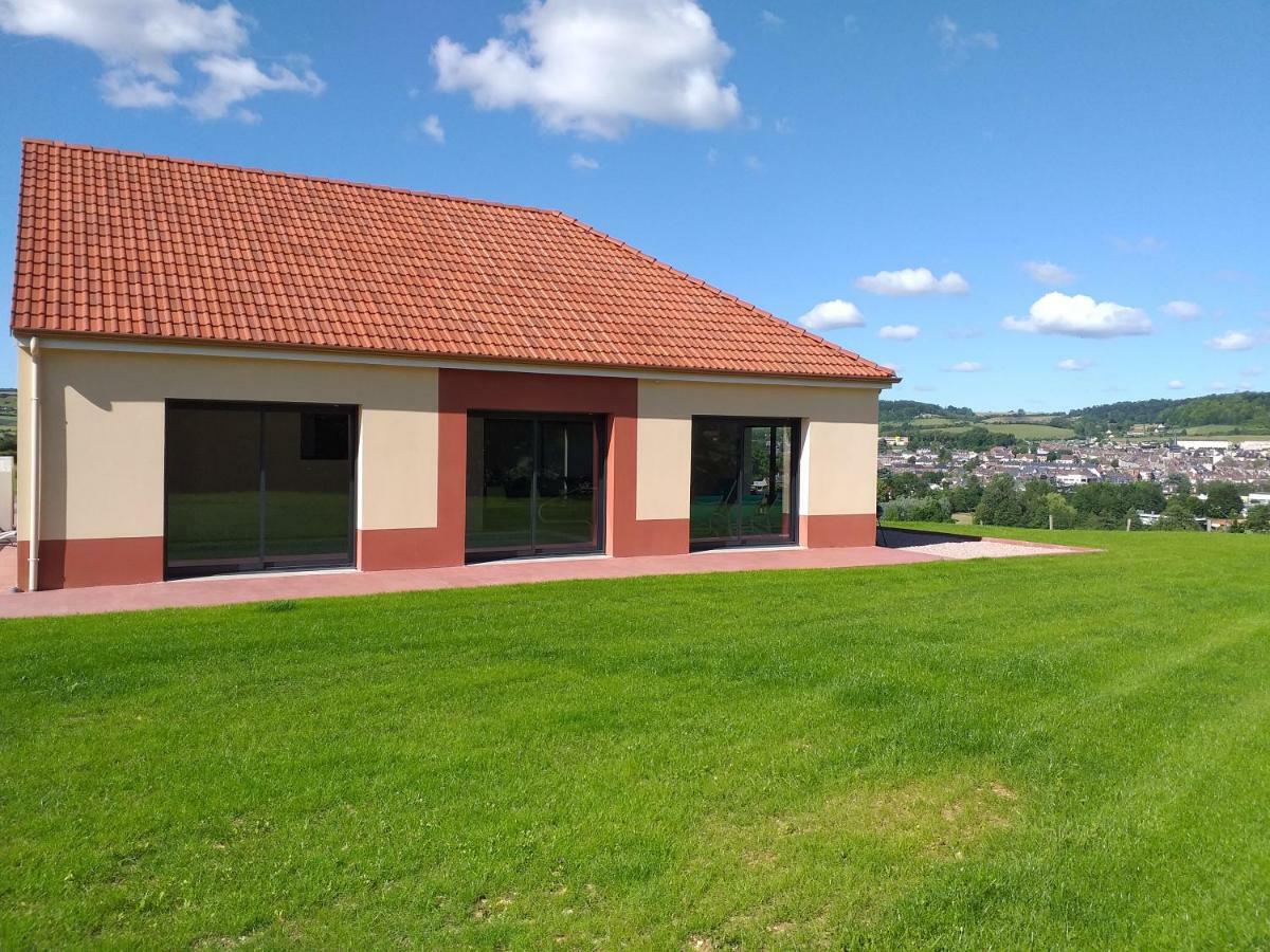 Piscine intérieure privée chauffée toute l'année à 29 Quiévrecourt Esterno foto